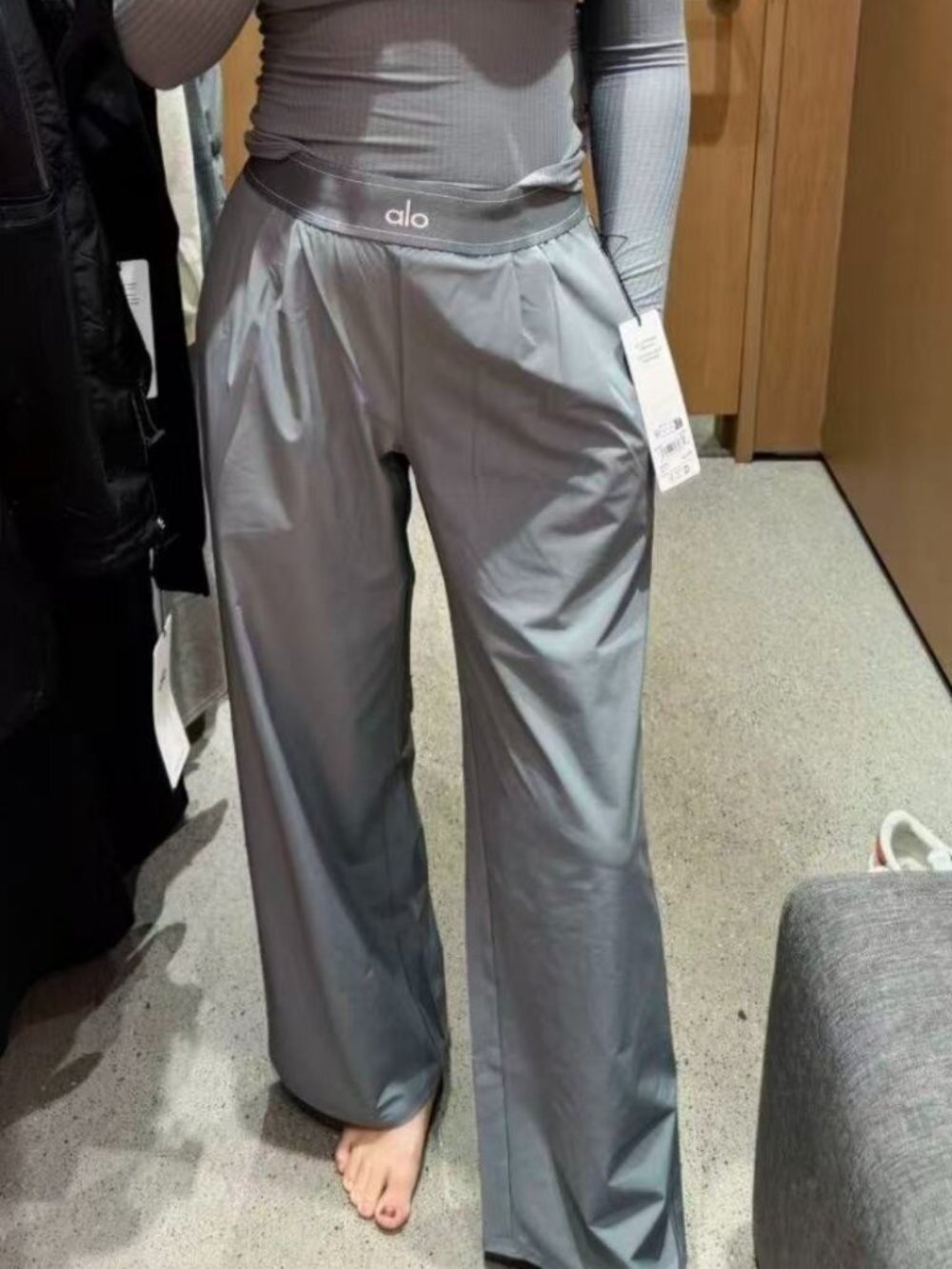 ⭐Steel Grey ALO Yoga Suit Up Trouser Relaxed Regular 30" Inseam🥌 - Picture 8 of 8